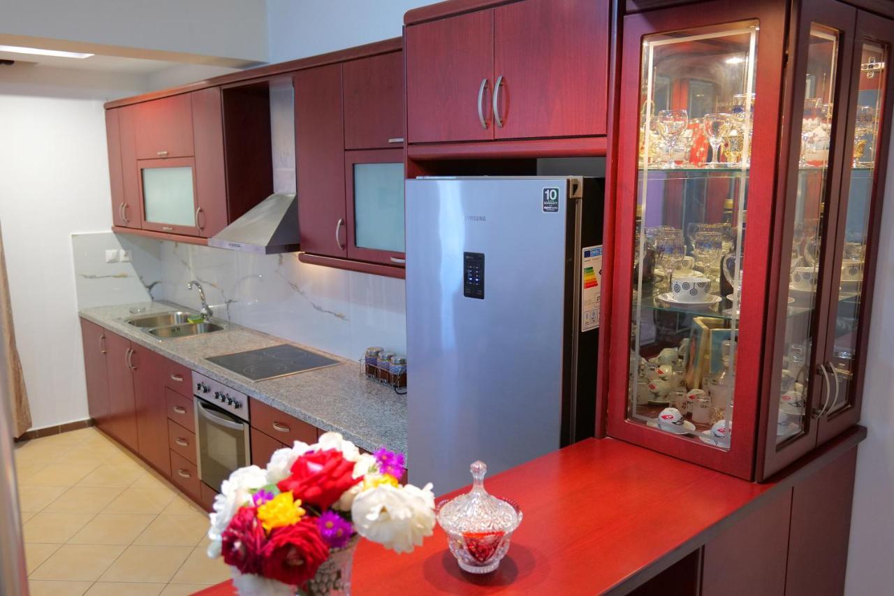 Klevis Apartament *